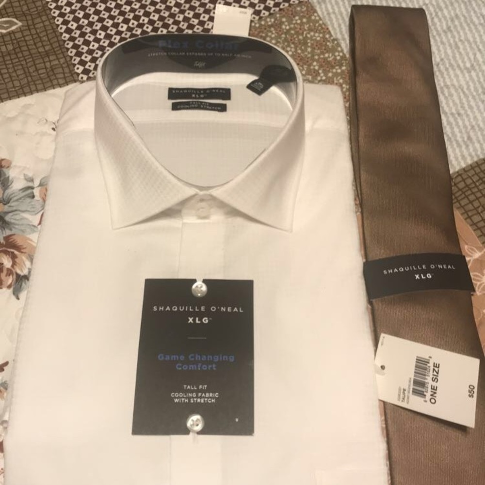 Men’s dress shirt with tie